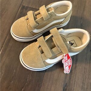 NWT size 9 toddler vans
